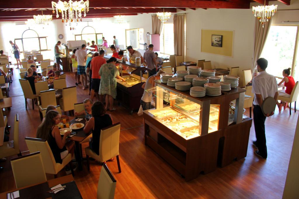 Agelia Beach Hotel Sfáka Eksteriør billede