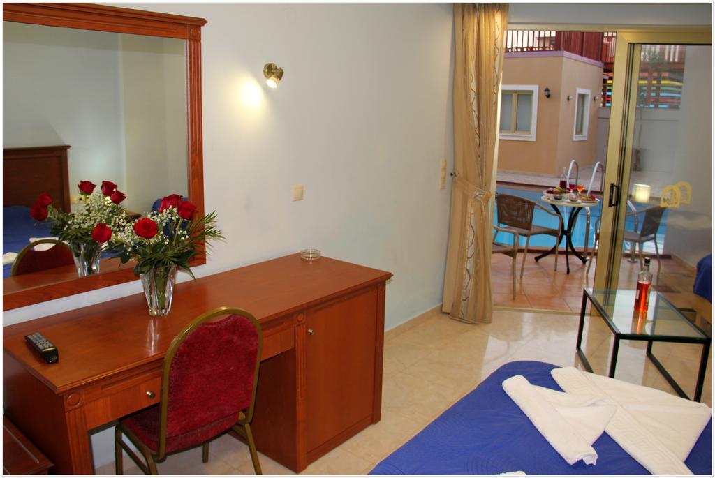Agelia Beach Hotel Sfáka Eksteriør billede