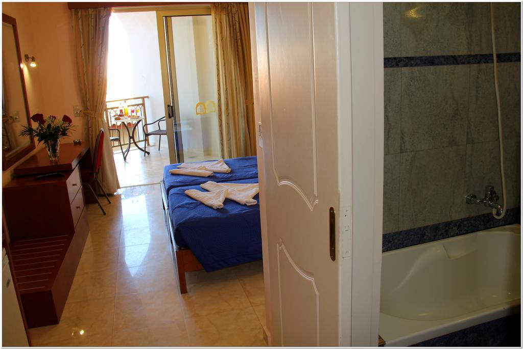 Agelia Beach Hotel Sfáka Eksteriør billede